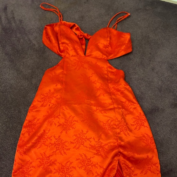 **NEVER WORN** Sexy Open Back Mini Dress - Picture 1 of 1